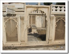 Tomb-of-Akbar-Shah-II